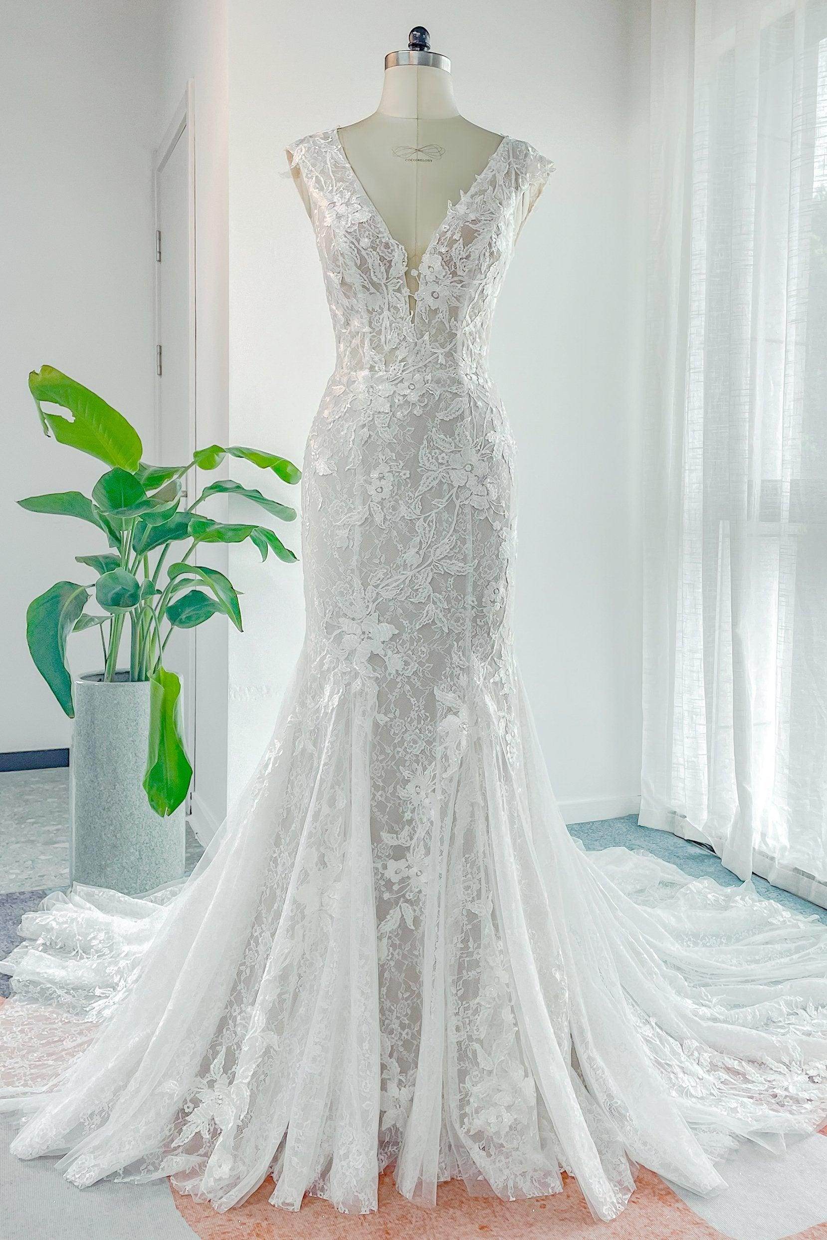 Trumpet-Mermaid Chapel Train Lace Tulle Wedding Dress CW3142 - COCOMELODY